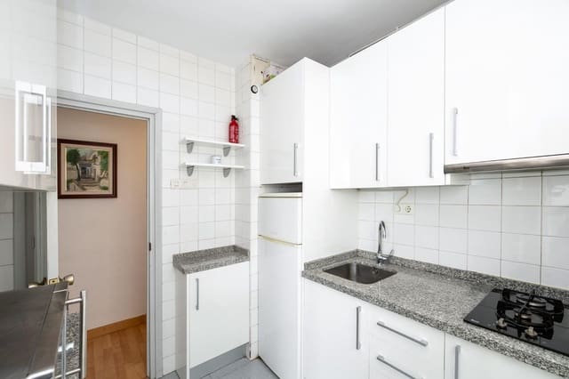 4 slaapkamer Flat te koop in Camino de Ronda - Rosaleda, Granada stad - € 330.000 (Ref: 9434170)