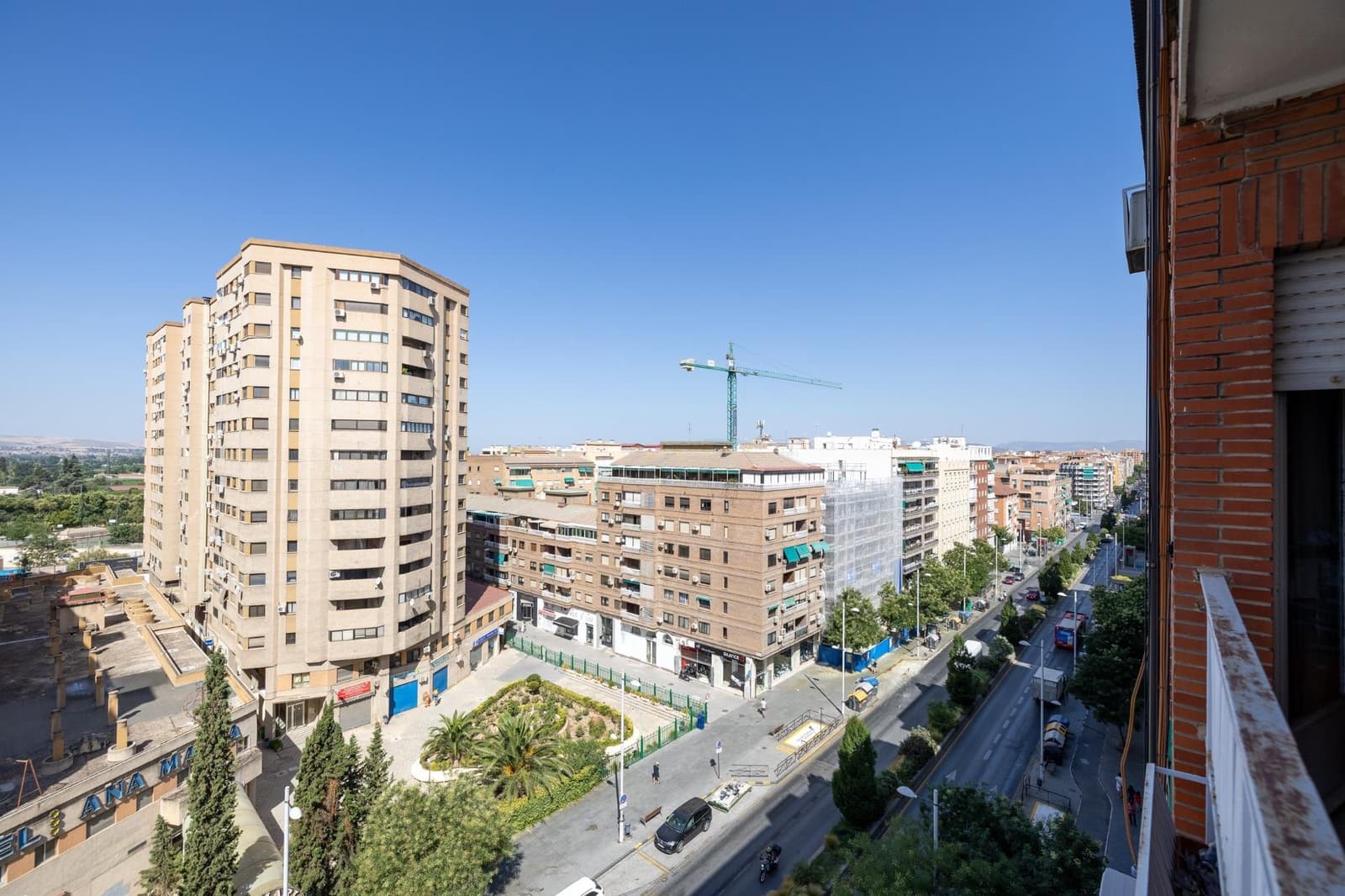 4 bedroom Flat for sale in Granada city - € 330,000 (Ref: 9434170)