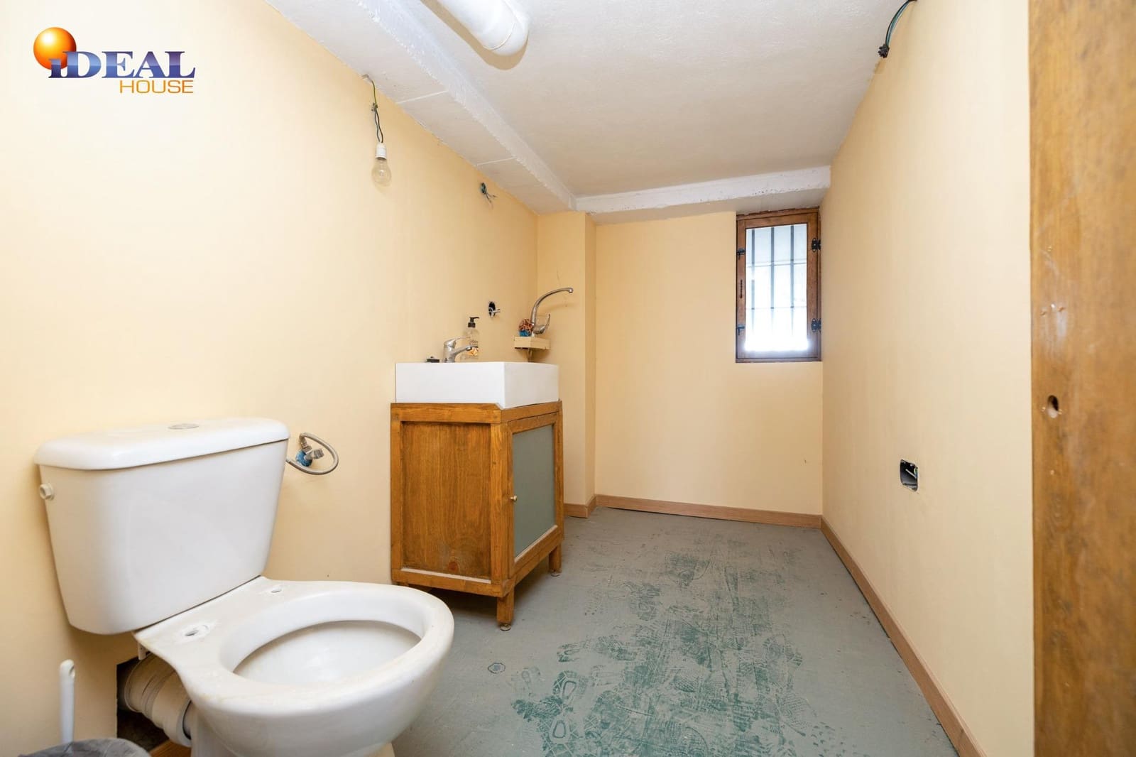 Comercial para venda em Peligros - 59 000 € (Ref: 9434172)