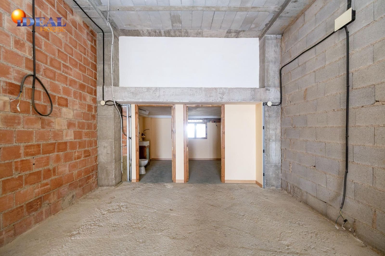 Comercial para venda em Peligros - 59 000 € (Ref: 9434172)