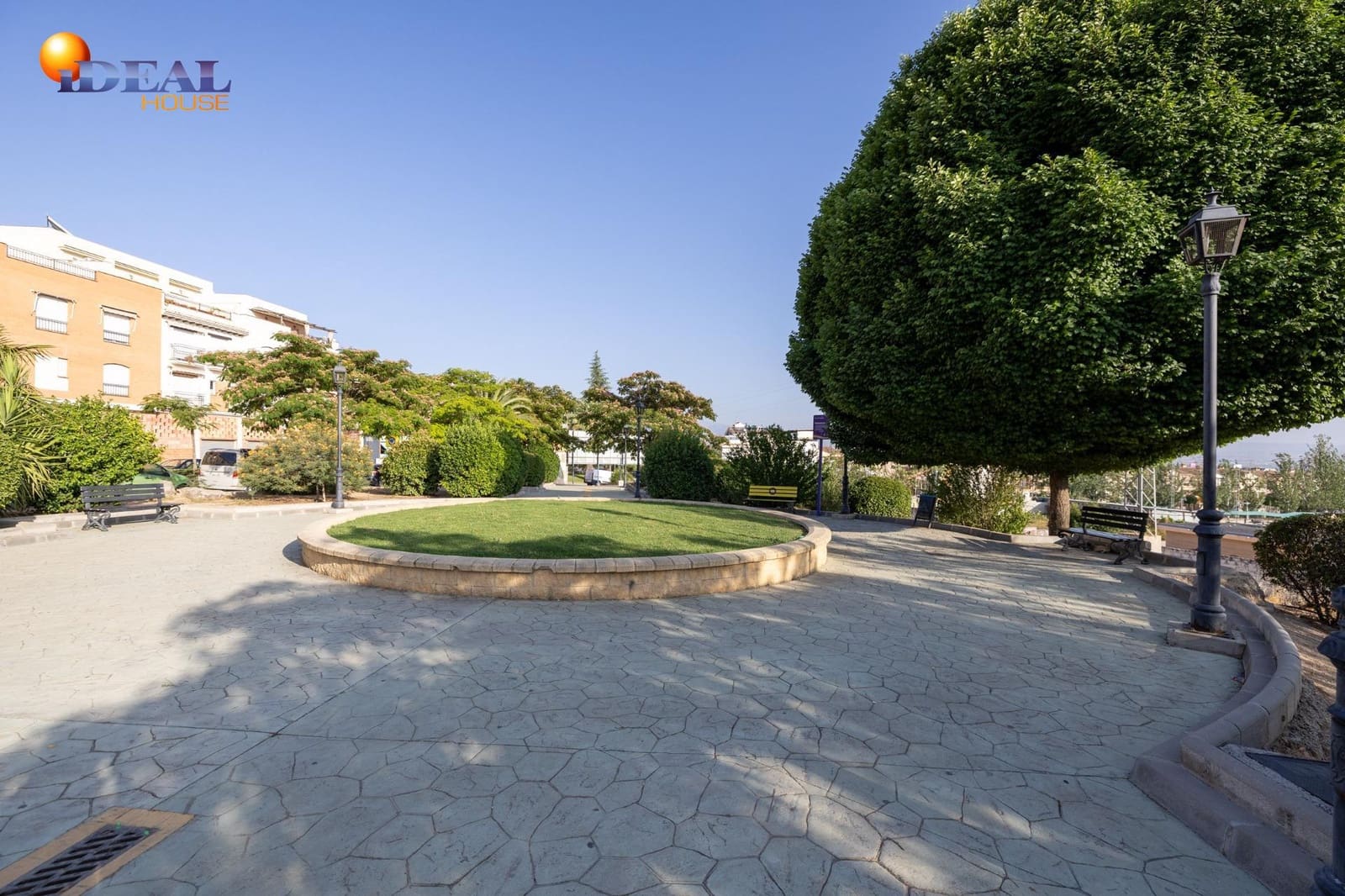 Comercial para venda em Peligros - 59 000 € (Ref: 9434172)