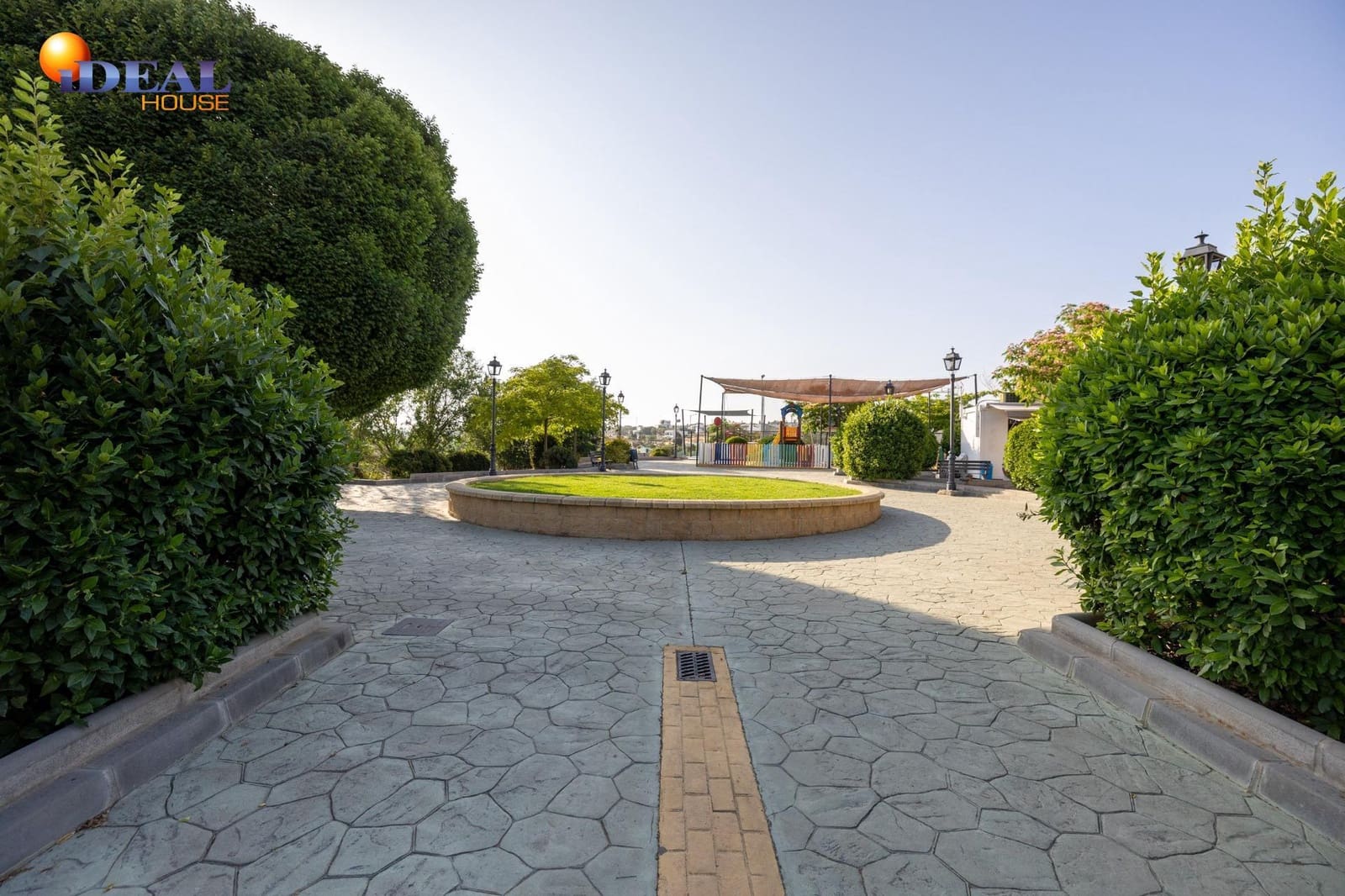 Comercial para venda em Peligros - 59 000 € (Ref: 9434172)