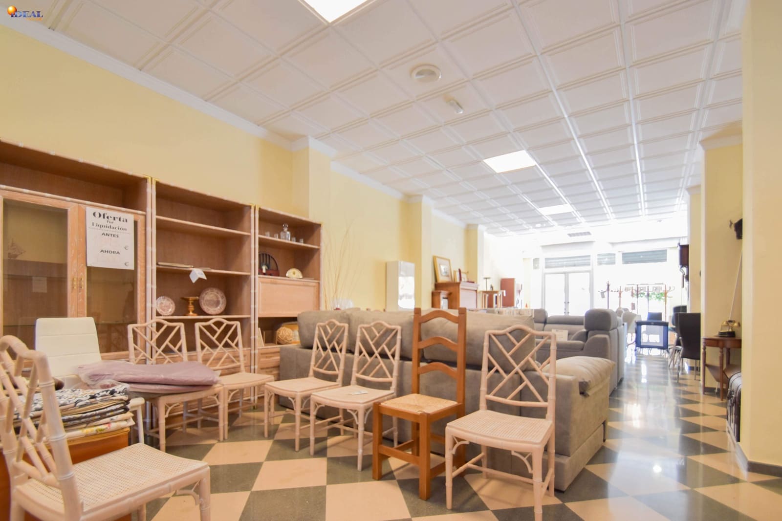 Commercial for sale in Montefrio - € 200,000 (Ref: 9434174)