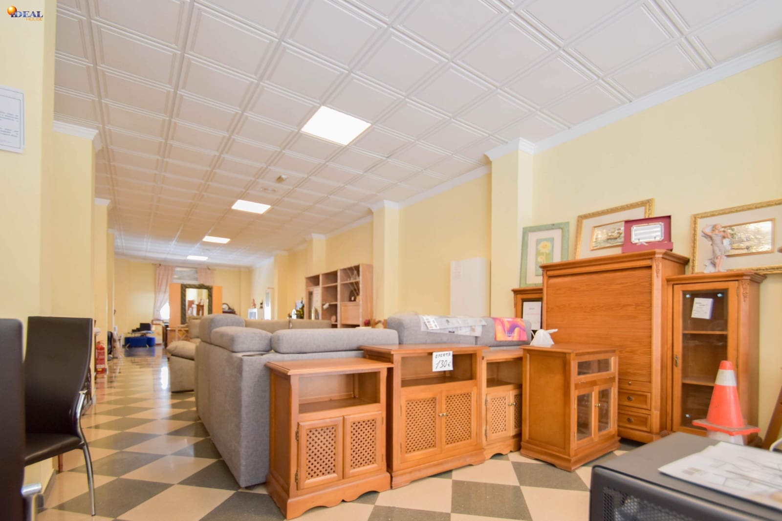 Commercial for sale in Montefrio - € 200,000 (Ref: 9434174)