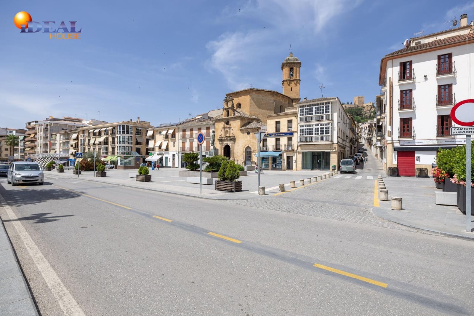 4 bedroom Flat for sale in Alcala la Real with garage - € 235,000 (Ref: 9434175)