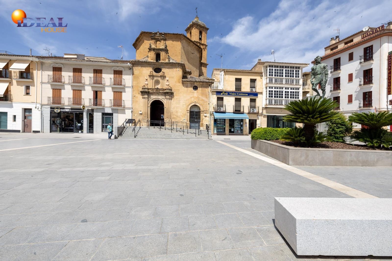 4 bedroom Flat for sale in Alcala la Real with garage - € 235,000 (Ref: 9434175)