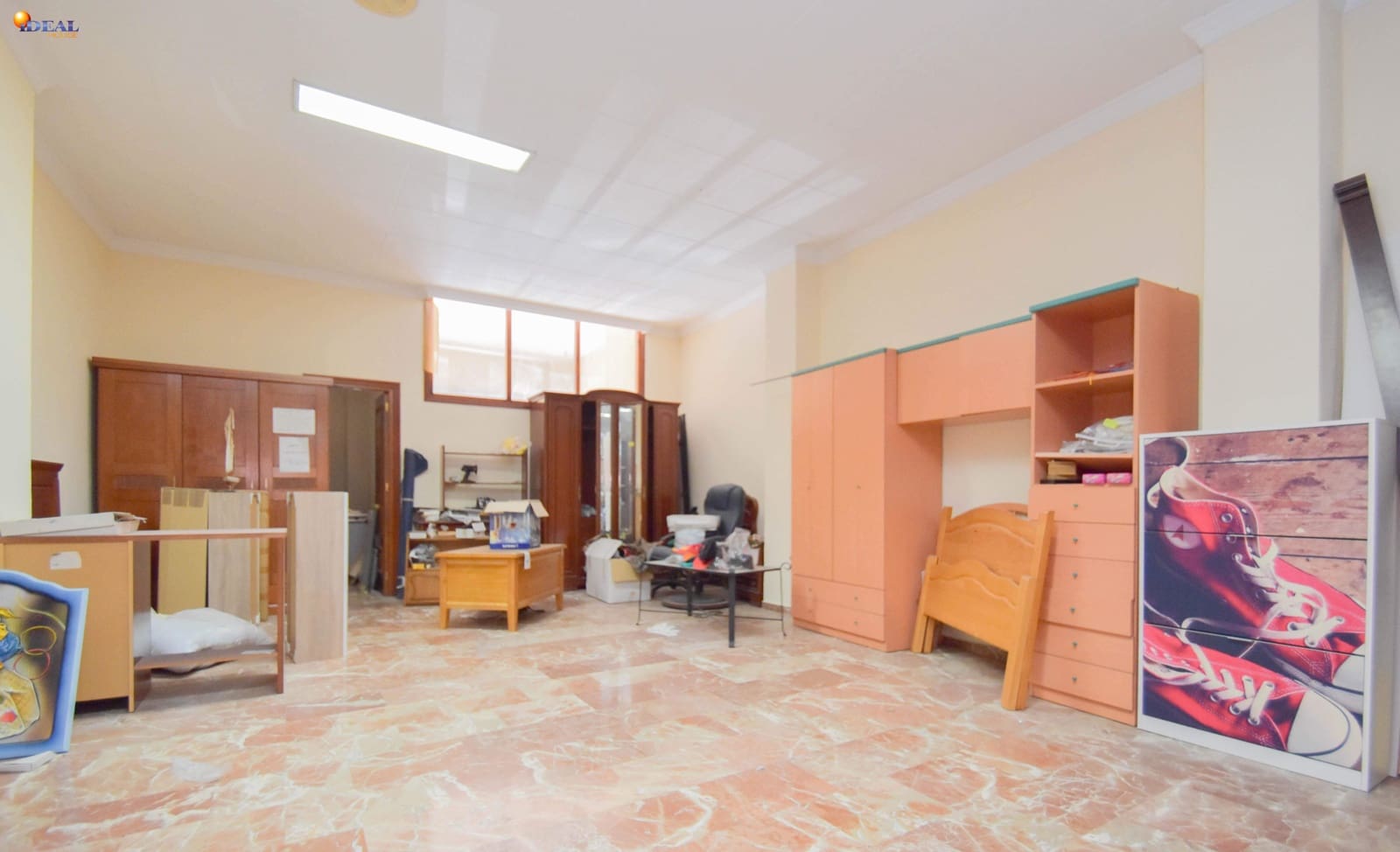 Commercial for sale in Montefrio - € 100,000 (Ref: 9434181)