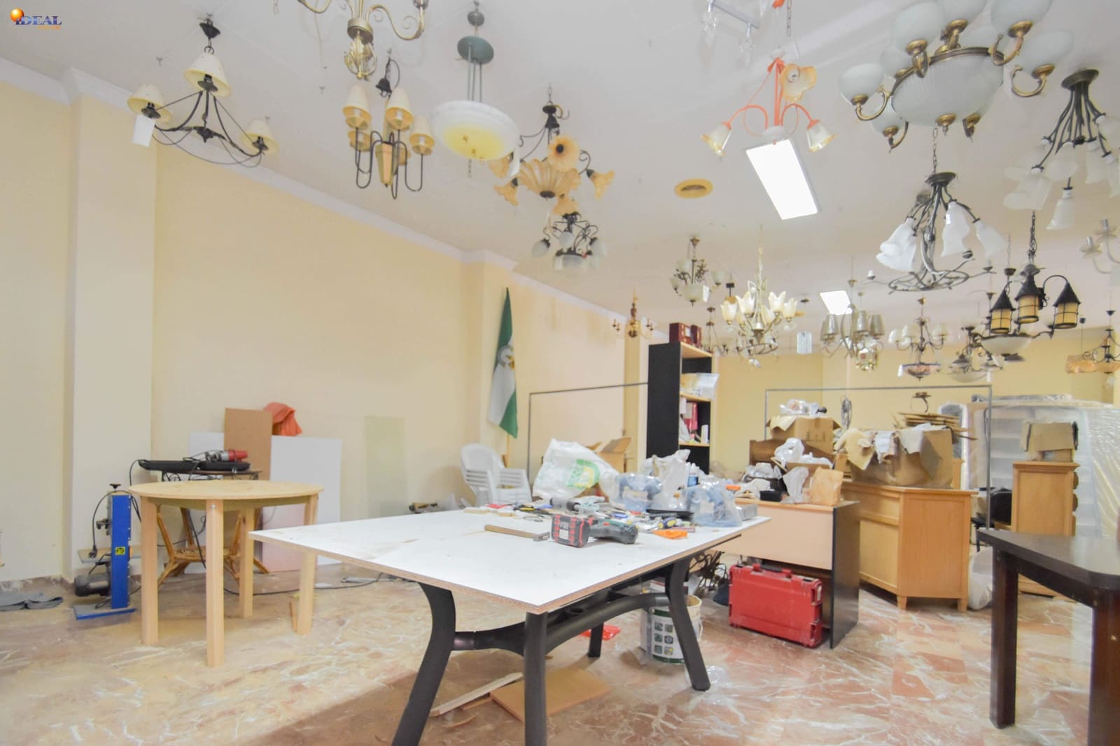 Commercial for sale in Montefrio - € 100,000 (Ref: 9434181)