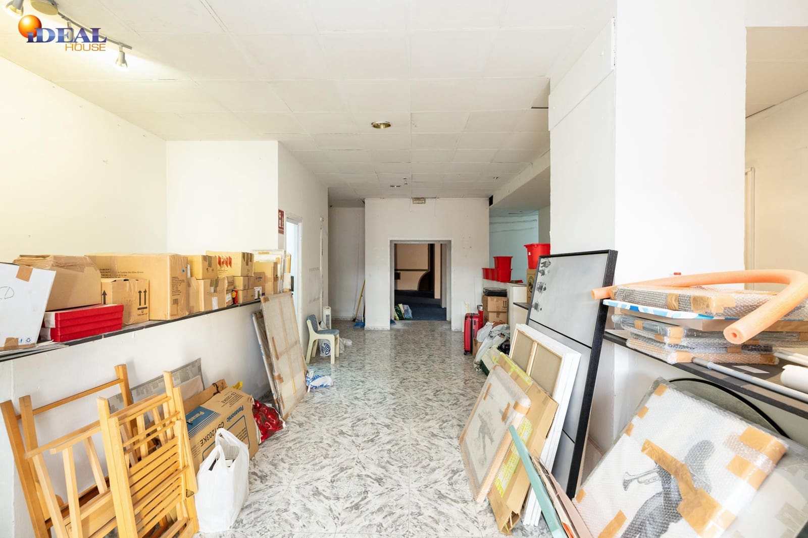 Företag till salu i Granada stad - 200 000 € (Ref: 9434182)