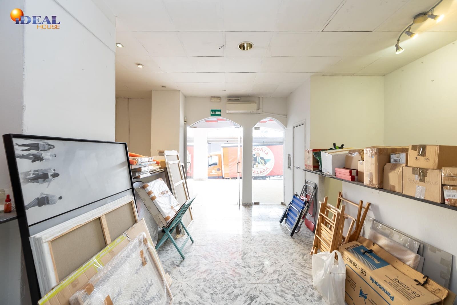 Företag till salu i Granada stad - 200 000 € (Ref: 9434182)