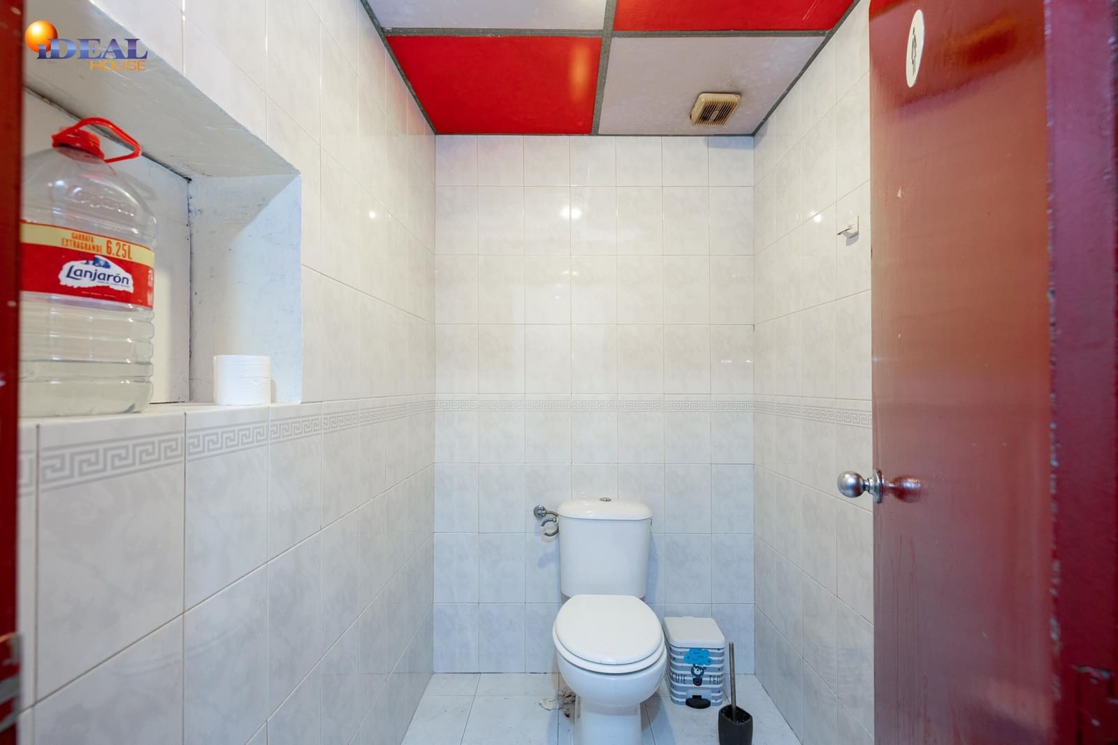 Företag till salu i Granada stad - 200 000 € (Ref: 9434182)