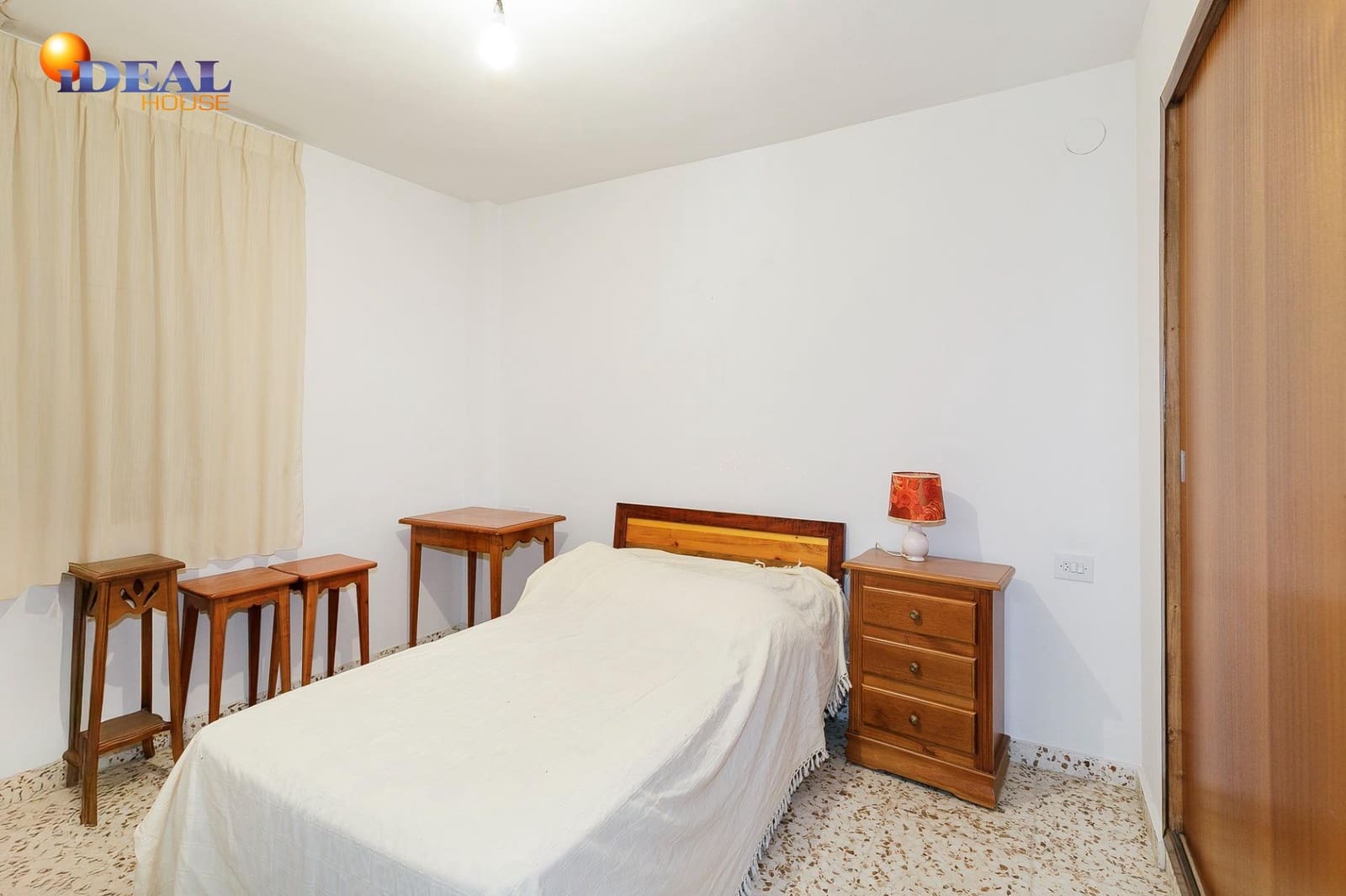 5 bedroom Business for sale in Moraleda de Zafayona with garage - € 199,000 (Ref: 9434183)