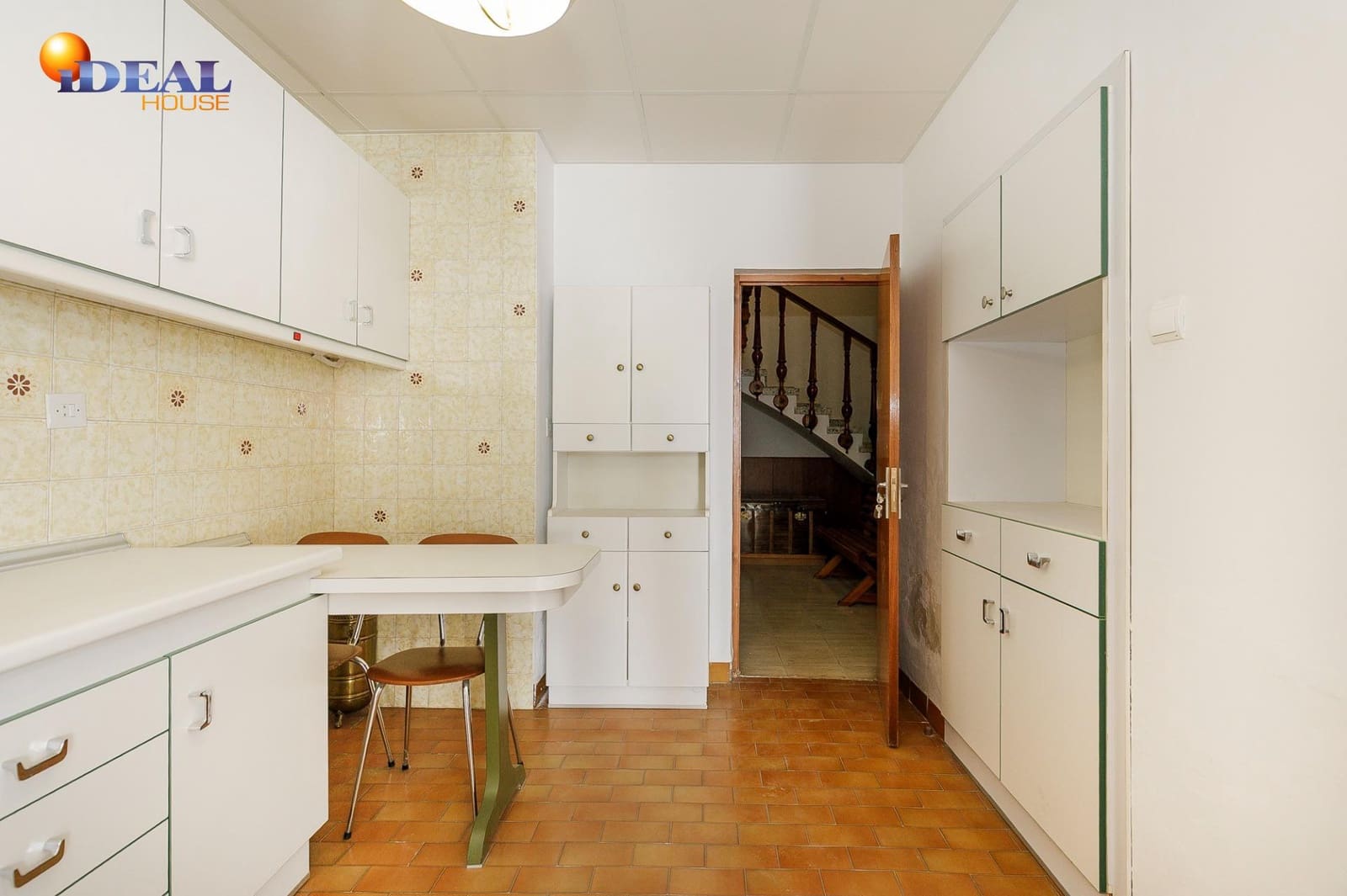 5 bedroom Business for sale in Moraleda de Zafayona with garage - € 199,000 (Ref: 9434183)