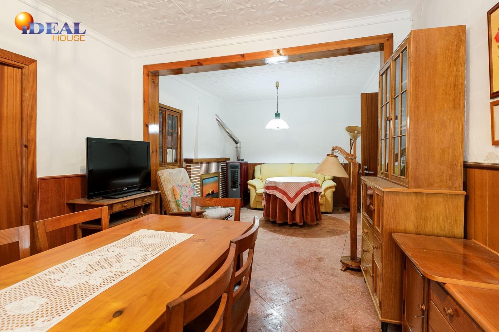 5 bedroom Business for sale in Moraleda de Zafayona with garage - € 199,000 (Ref: 9434183)