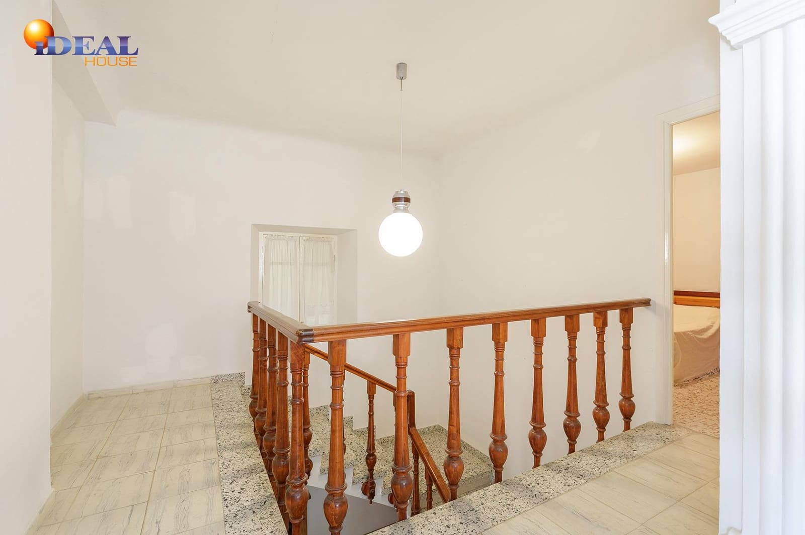 5 bedroom Business for sale in Moraleda de Zafayona with garage - € 199,000 (Ref: 9434183)