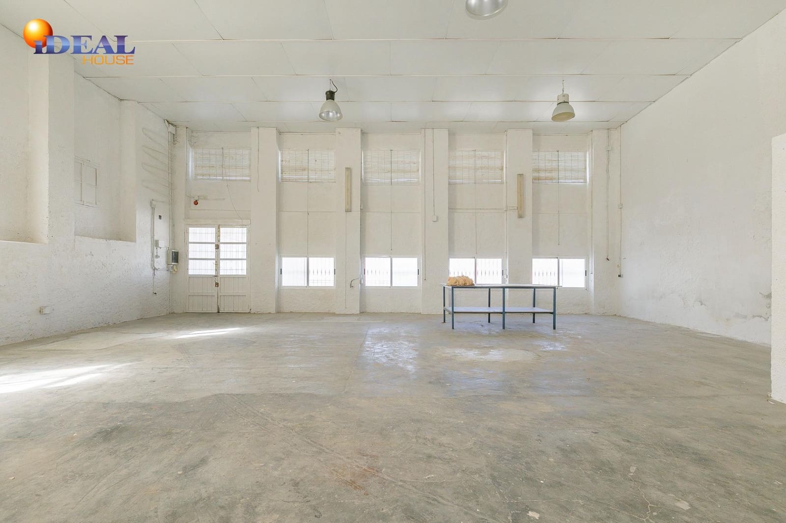 5 bedroom Business for sale in Moraleda de Zafayona with garage - € 199,000 (Ref: 9434183)