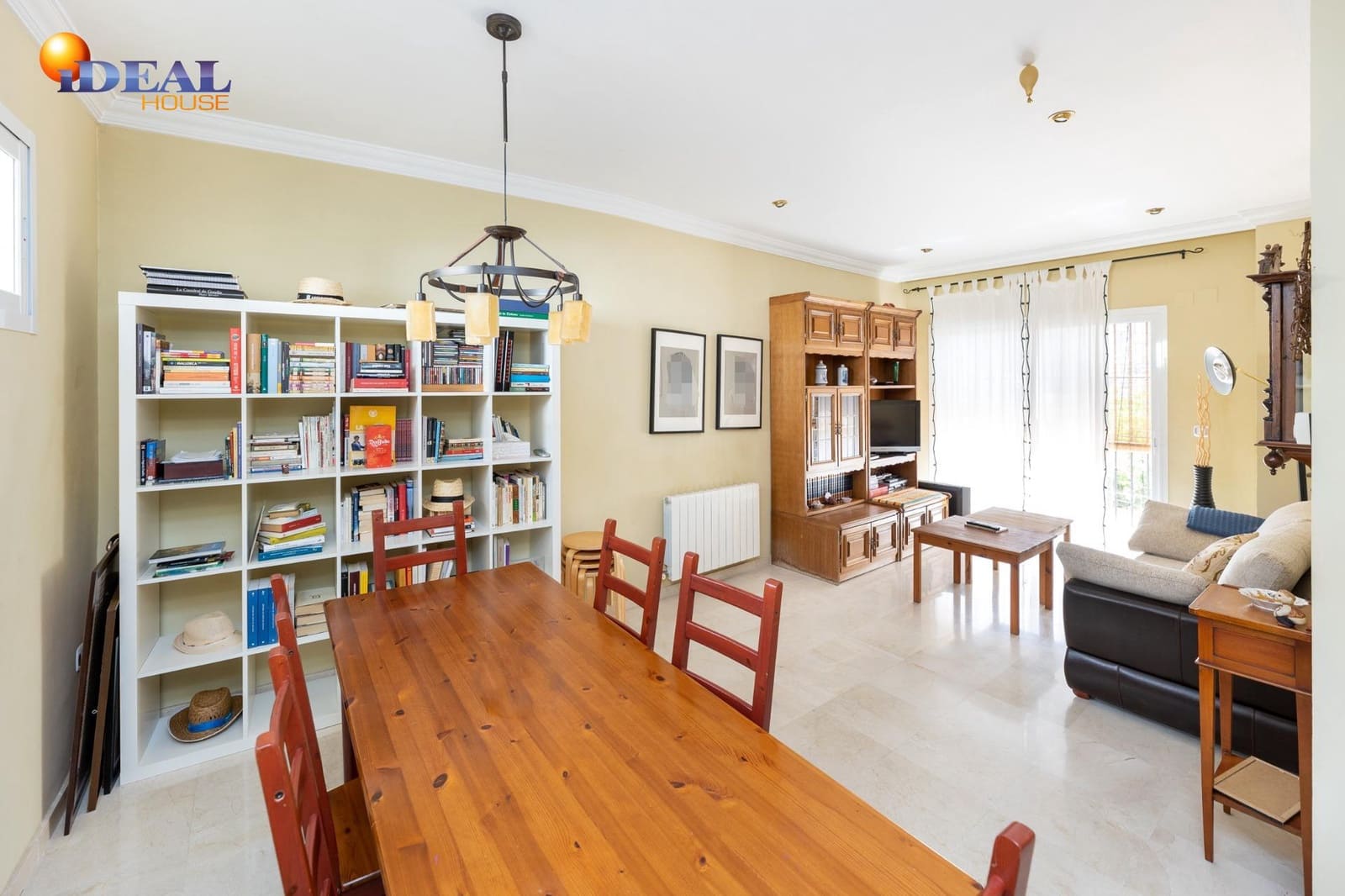 4 slaapkamer Rijtjeshuis te koop in Granada stad met zwembad garage - € 430.000 (Ref: 9434189)