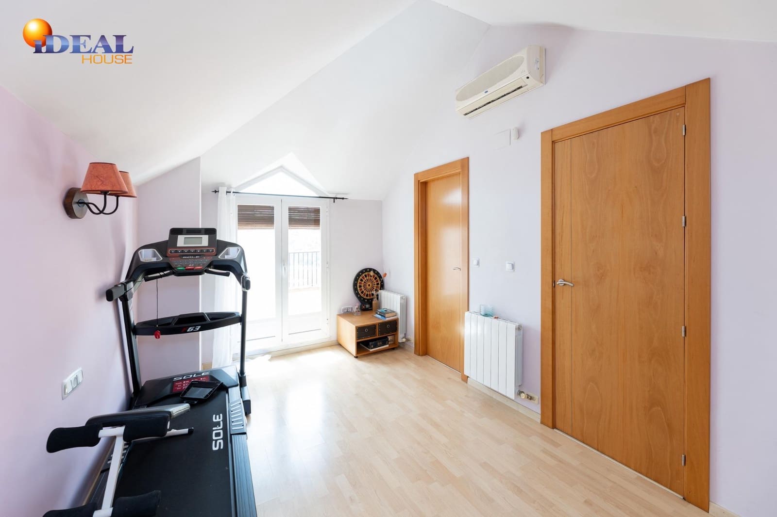 4 slaapkamer Rijtjeshuis te koop in Granada stad met zwembad garage - € 430.000 (Ref: 9434189)