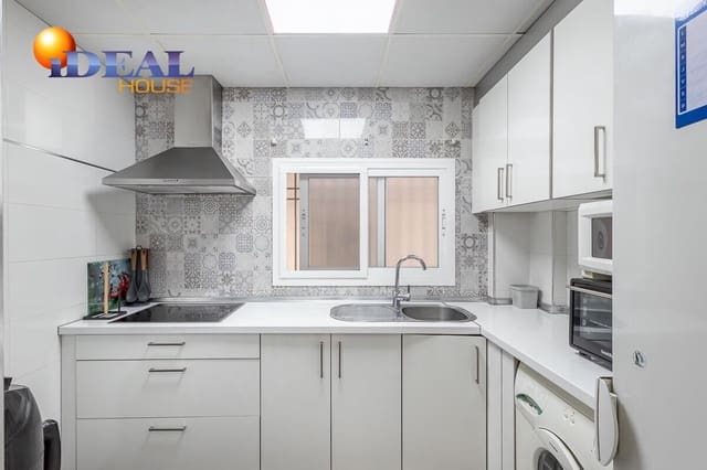 3 makuuhuone Asunto myytävänä paikassa Cerrillo de Maracena - Periodistas, Granada kaupunki - 195 000 € (Ref: 9434192)