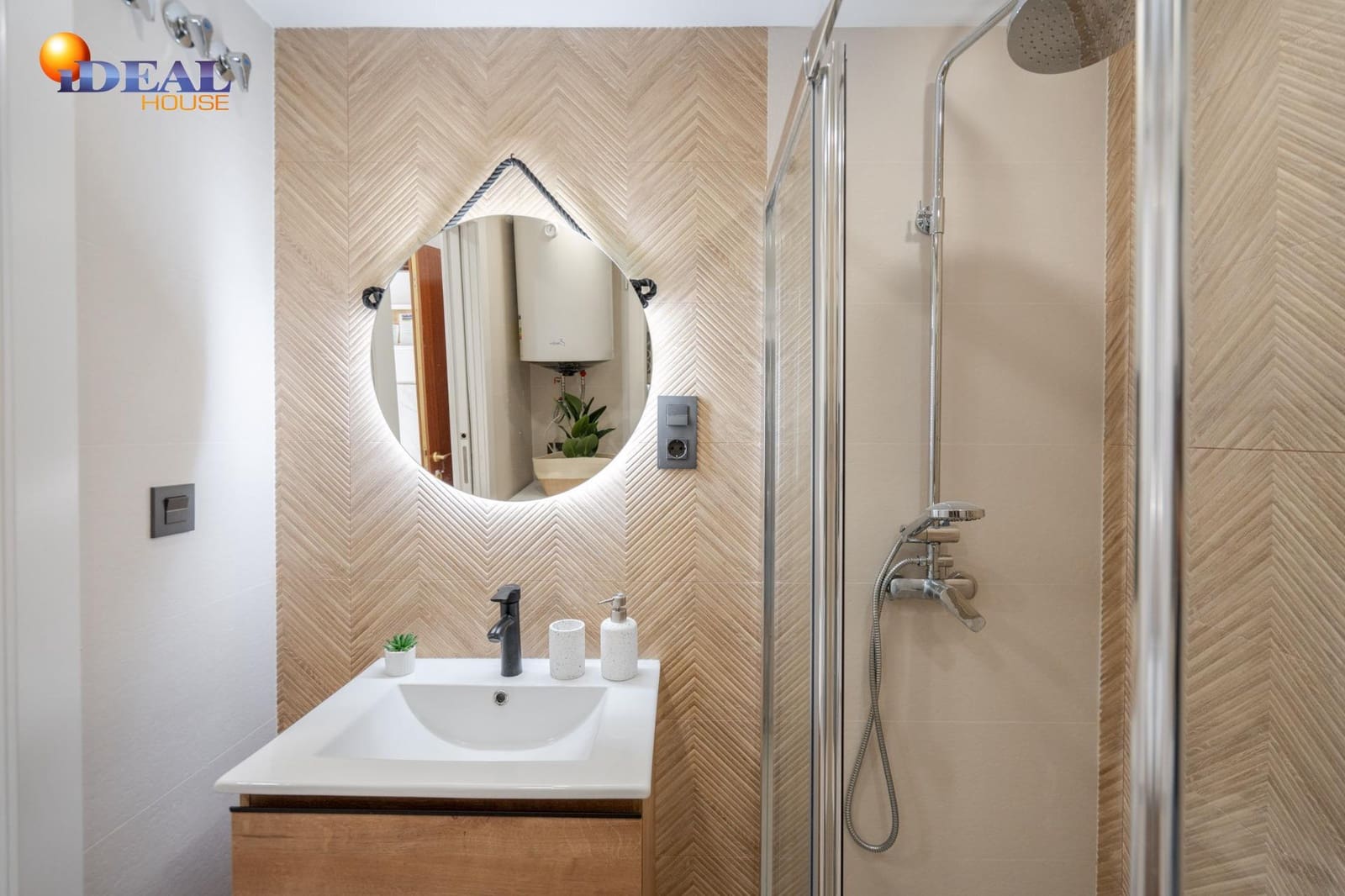 2 sovrum Lägenhet till salu i Granada stad - 205 000 € (Ref: 9434198)