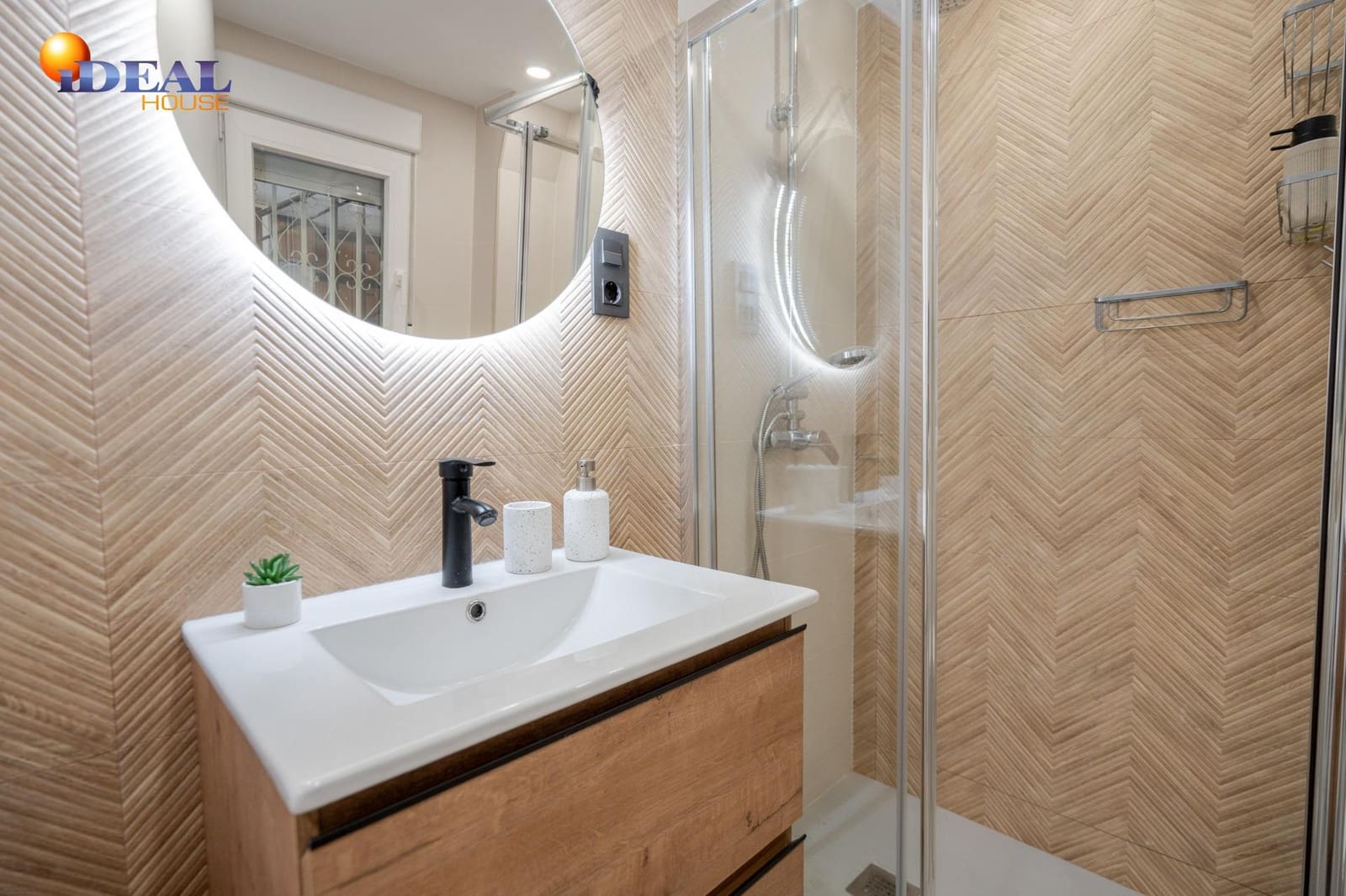 2 sovrum Lägenhet till salu i Granada stad - 205 000 € (Ref: 9434198)