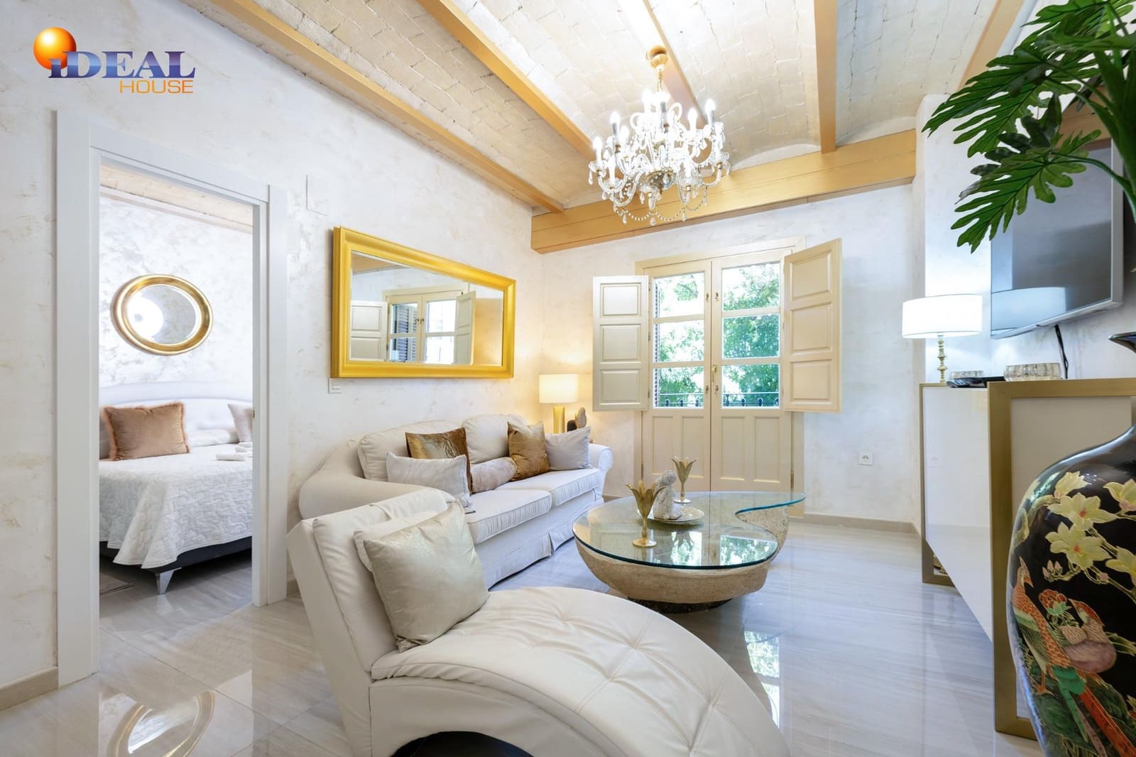 2 bedroom Flat for sale in Granada city - € 420,000 (Ref: 9434199)