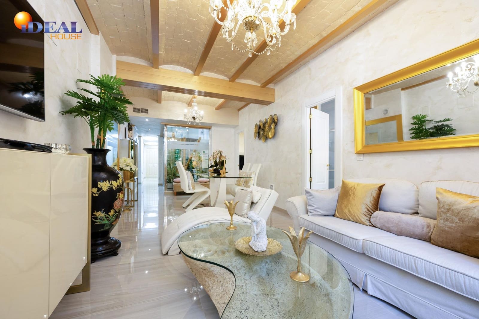 2 bedroom Flat for sale in Granada city - € 420,000 (Ref: 9434199)