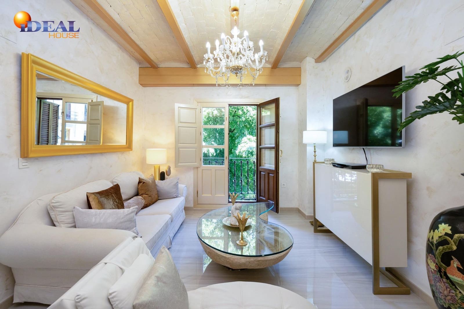 2 bedroom Flat for sale in Granada city - € 420,000 (Ref: 9434199)