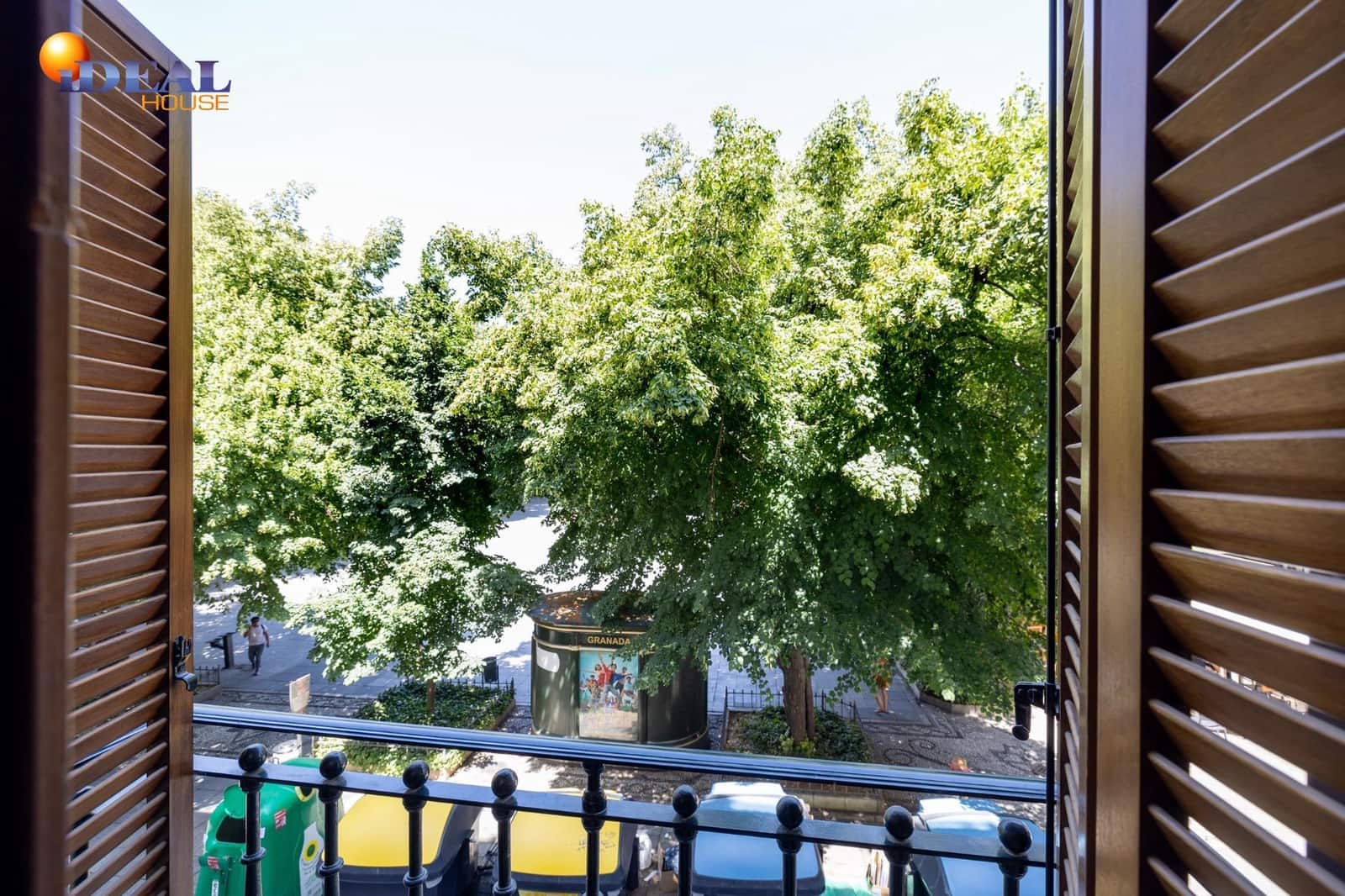 2 bedroom Flat for sale in Granada city - € 420,000 (Ref: 9434199)