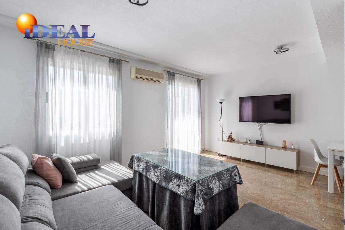 3 sovrum Radhus till salu i Ogijares med garage - 215 000 € (Ref: 9434200)