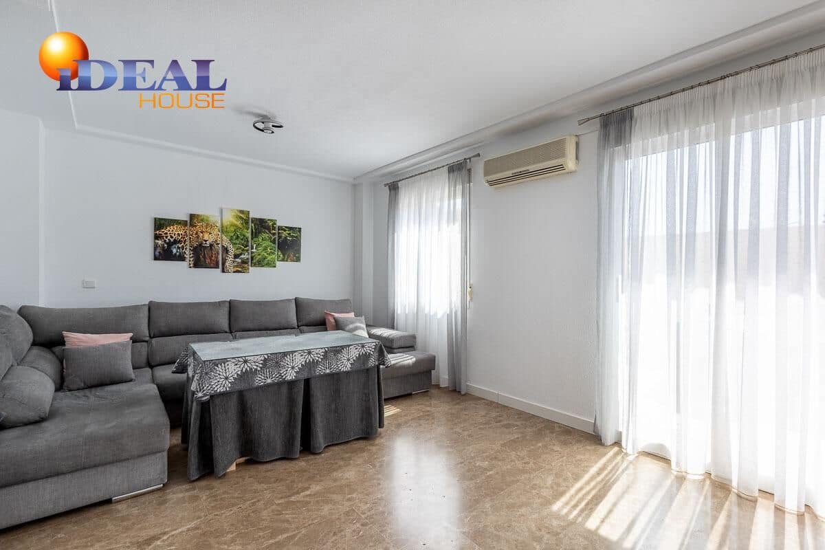 3 sovrum Radhus till salu i Ogijares med garage - 215 000 € (Ref: 9434200)