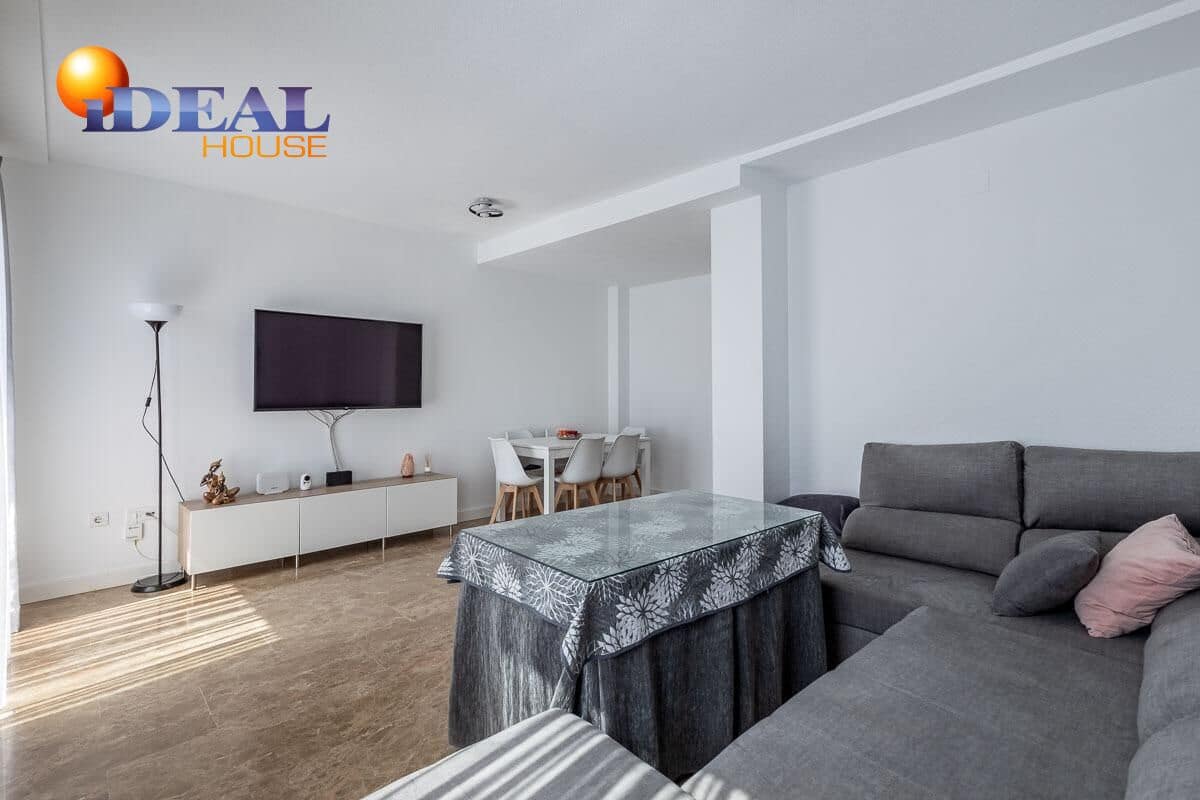 3 sovrum Radhus till salu i Ogijares med garage - 215 000 € (Ref: 9434200)