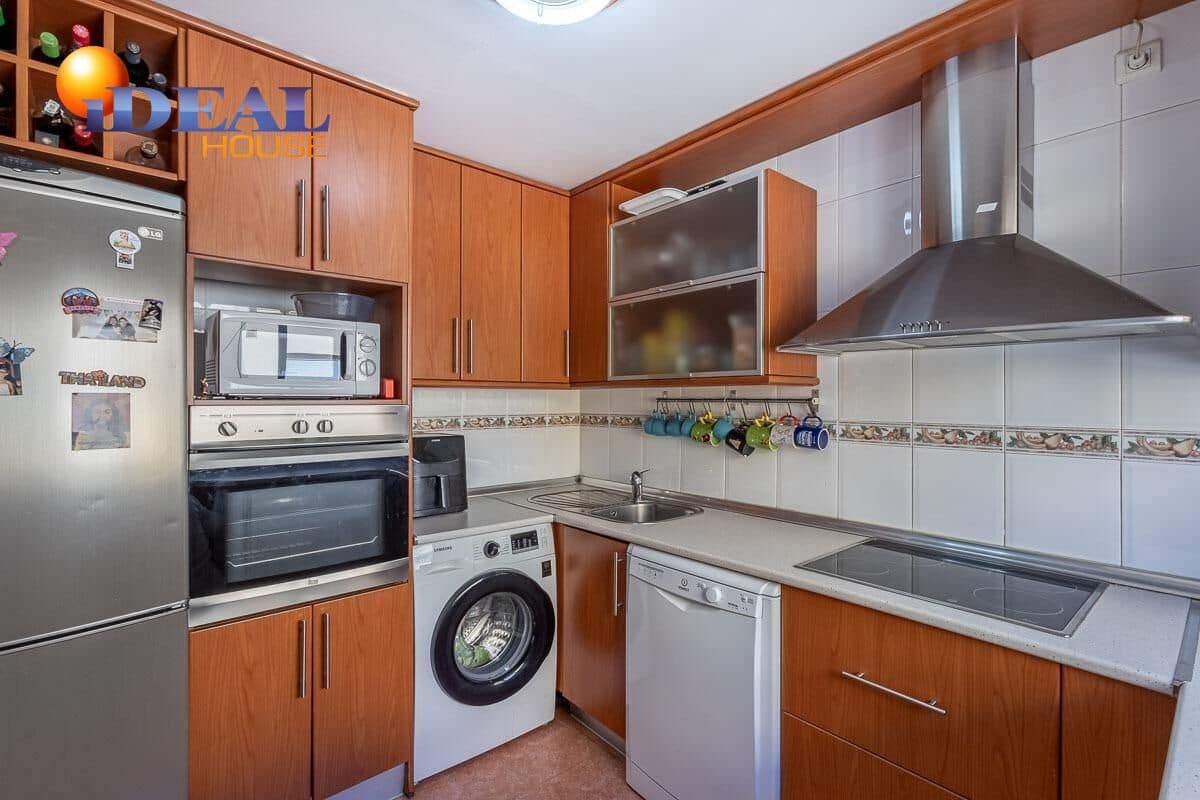 3 sovrum Radhus till salu i Ogijares med garage - 215 000 € (Ref: 9434200)