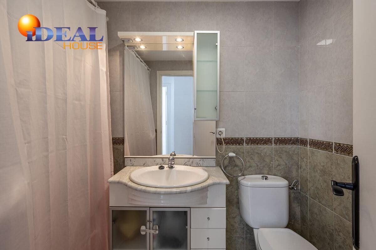 3 sovrum Radhus till salu i Ogijares med garage - 215 000 € (Ref: 9434200)