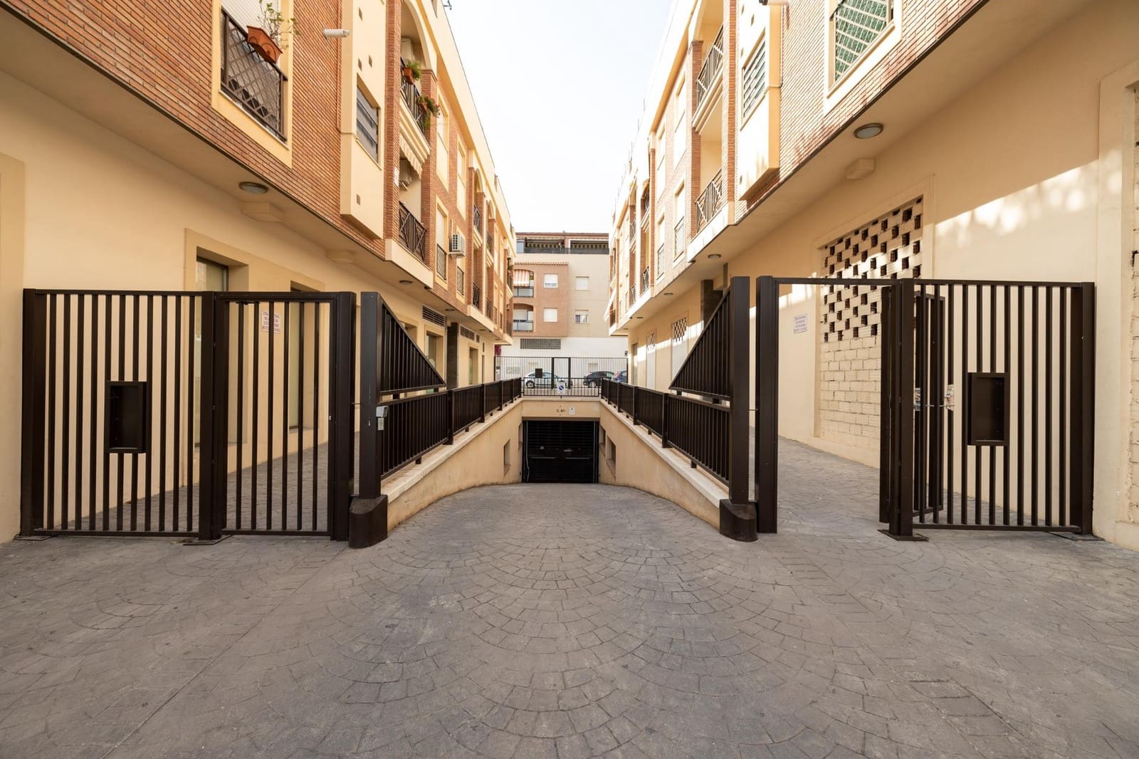 Garage for sale in Atarfe - € 9,000 (Ref: 9434201)