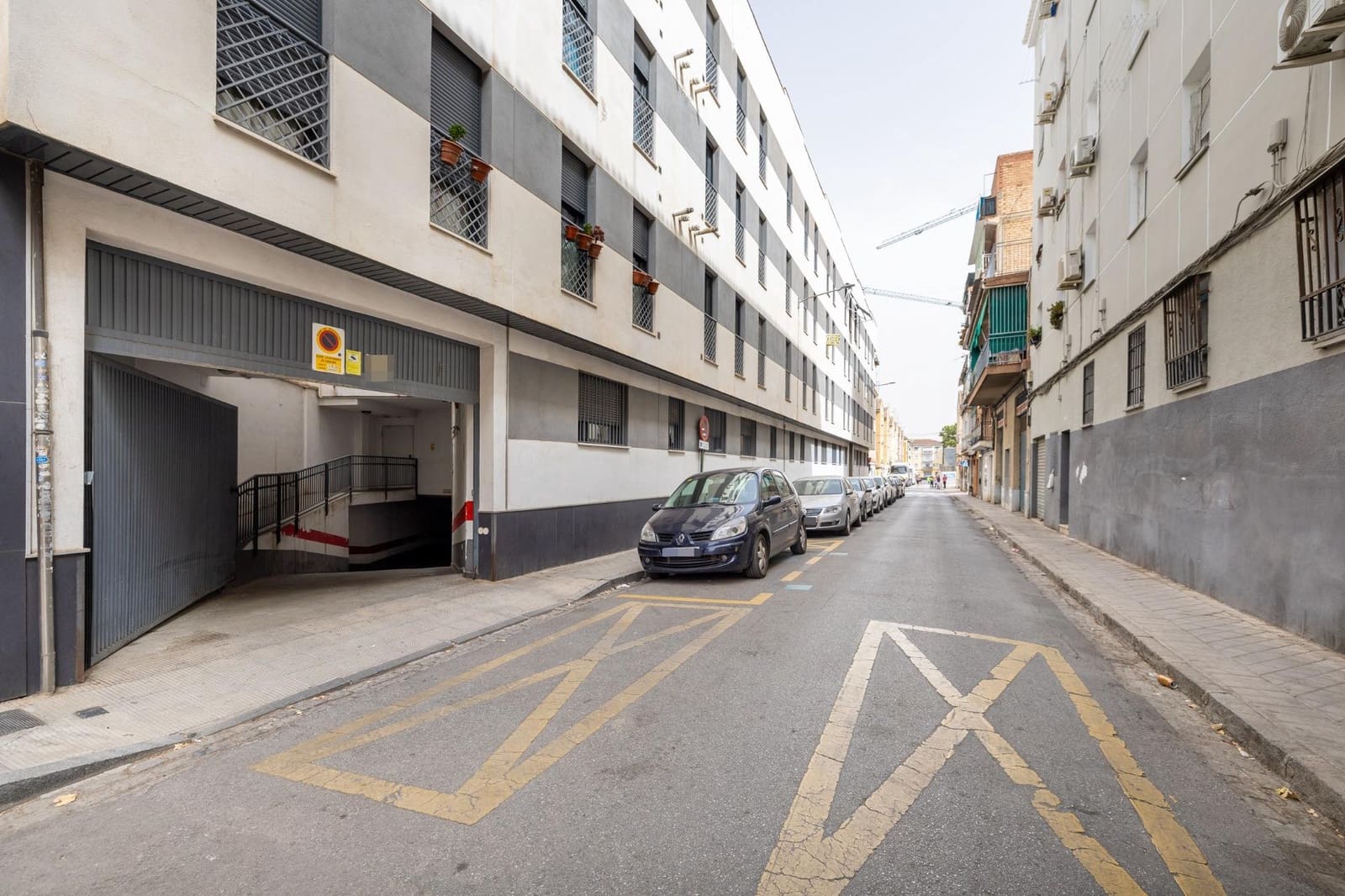 Garage for sale in Granada city - € 13,900 (Ref: 9434202)