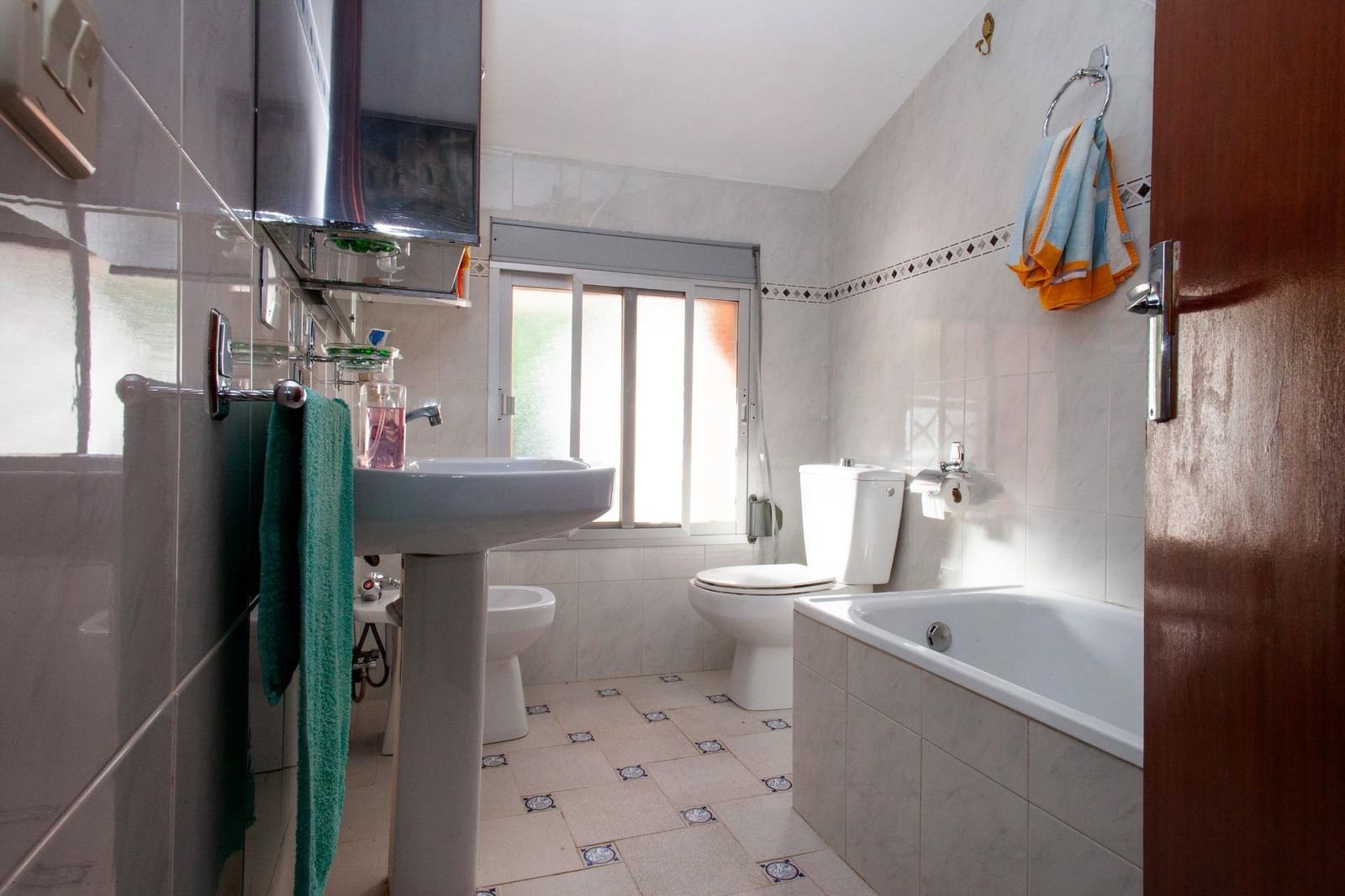 8 bedroom Finca/Country House for sale in Beas de Segura - € 345,000 (Ref: 9434203)