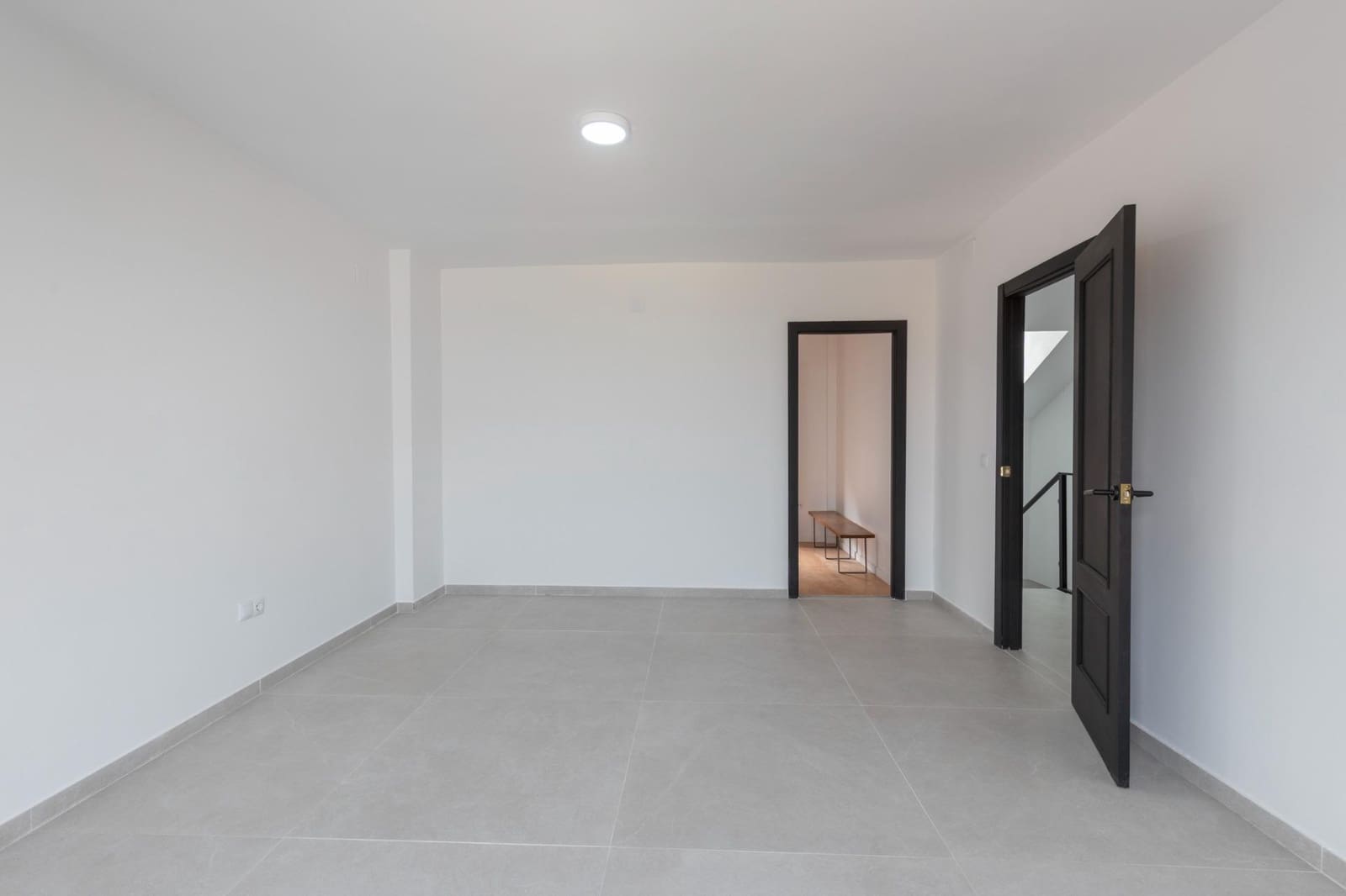 6 bedroom Townhouse for sale in Monachil - € 355,000 (Ref: 9434206)