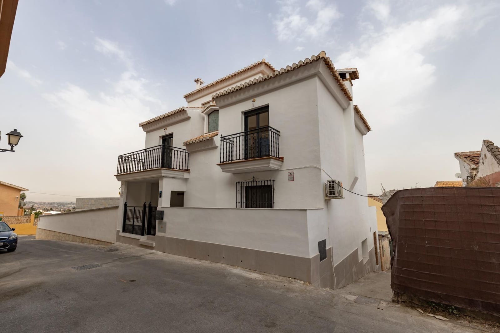 6 bedroom Townhouse for sale in Monachil - € 355,000 (Ref: 9434206)
