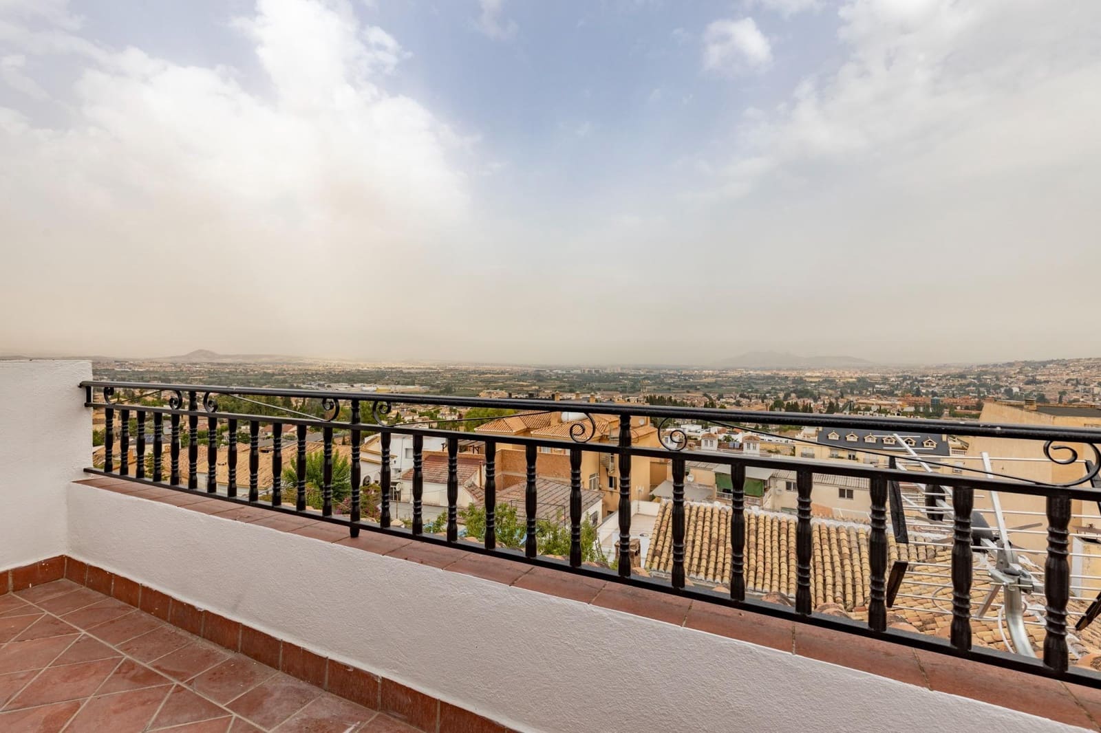 6 bedroom Townhouse for sale in Monachil - € 355,000 (Ref: 9434206)