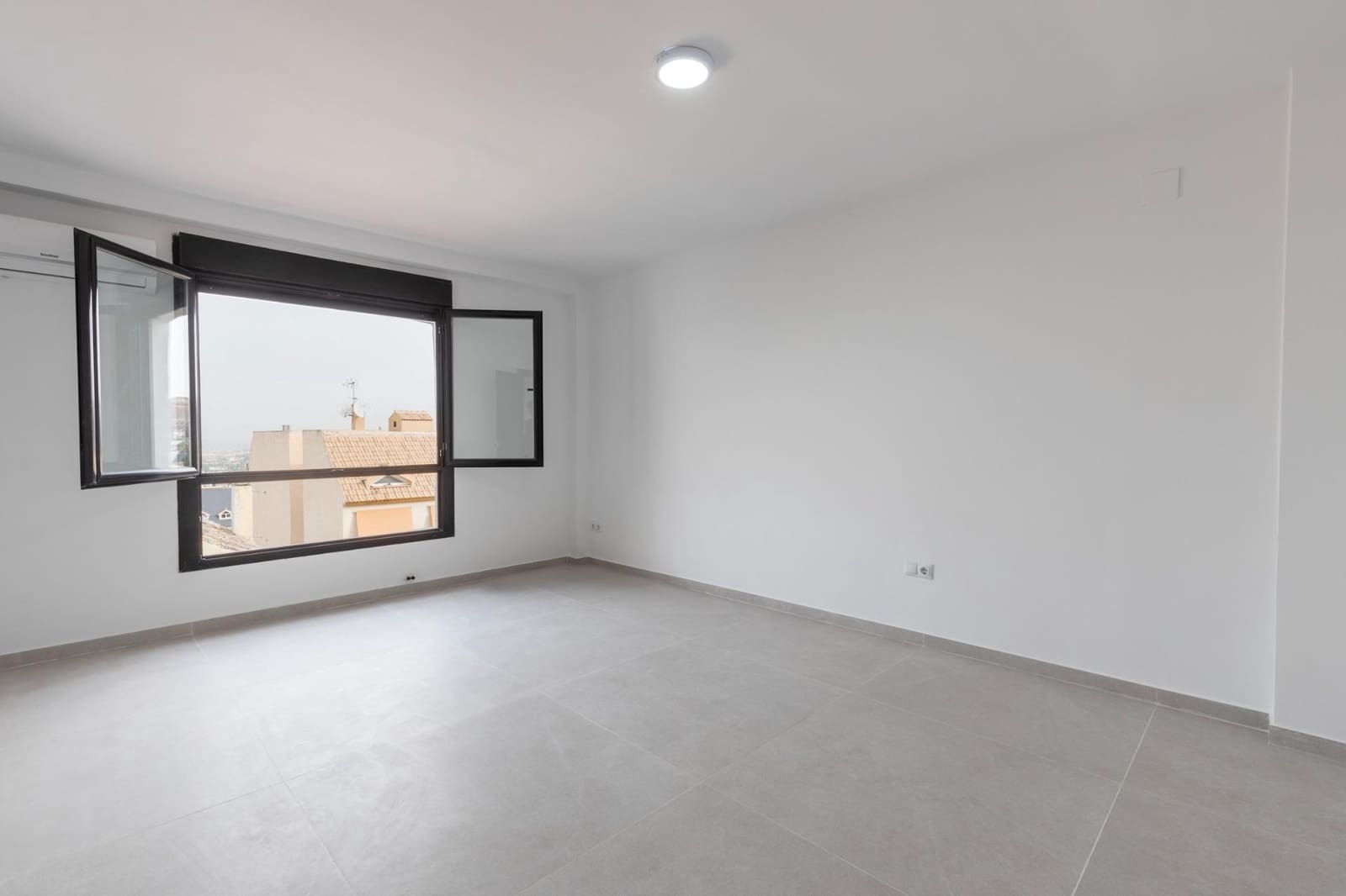 6 bedroom Townhouse for sale in Monachil - € 355,000 (Ref: 9434206)