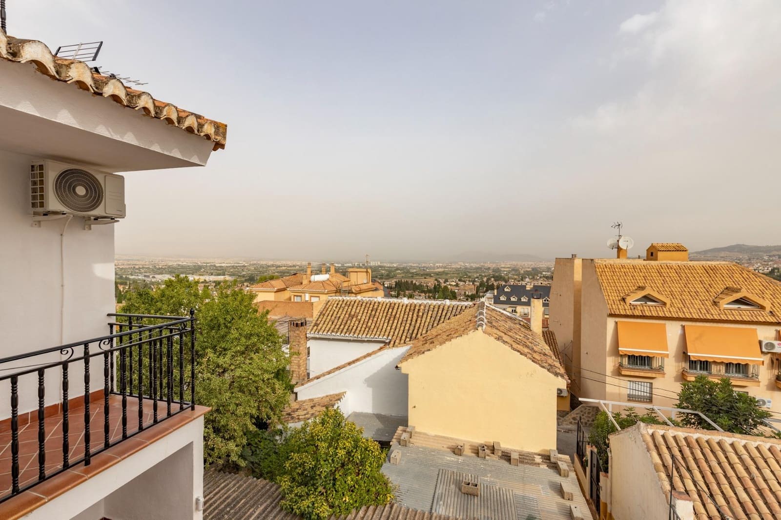 6 bedroom Townhouse for sale in Monachil - € 355,000 (Ref: 9434206)