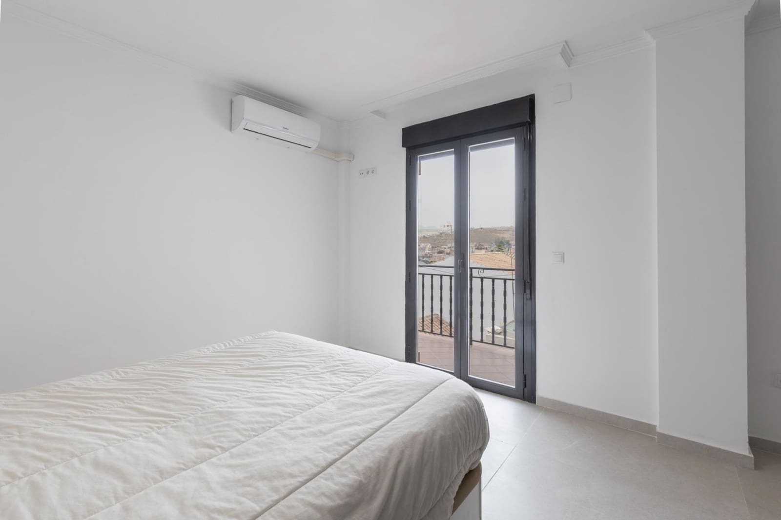 6 bedroom Townhouse for sale in Monachil - € 355,000 (Ref: 9434206)