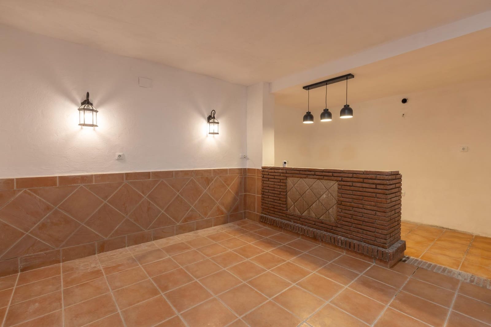 6 bedroom Townhouse for sale in Monachil - € 355,000 (Ref: 9434206)