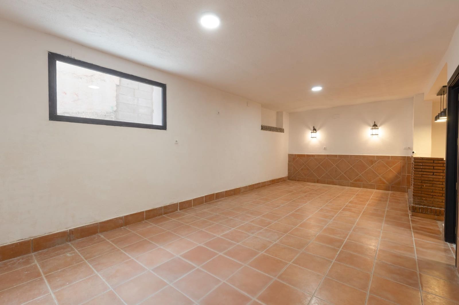 6 bedroom Townhouse for sale in Monachil - € 355,000 (Ref: 9434206)