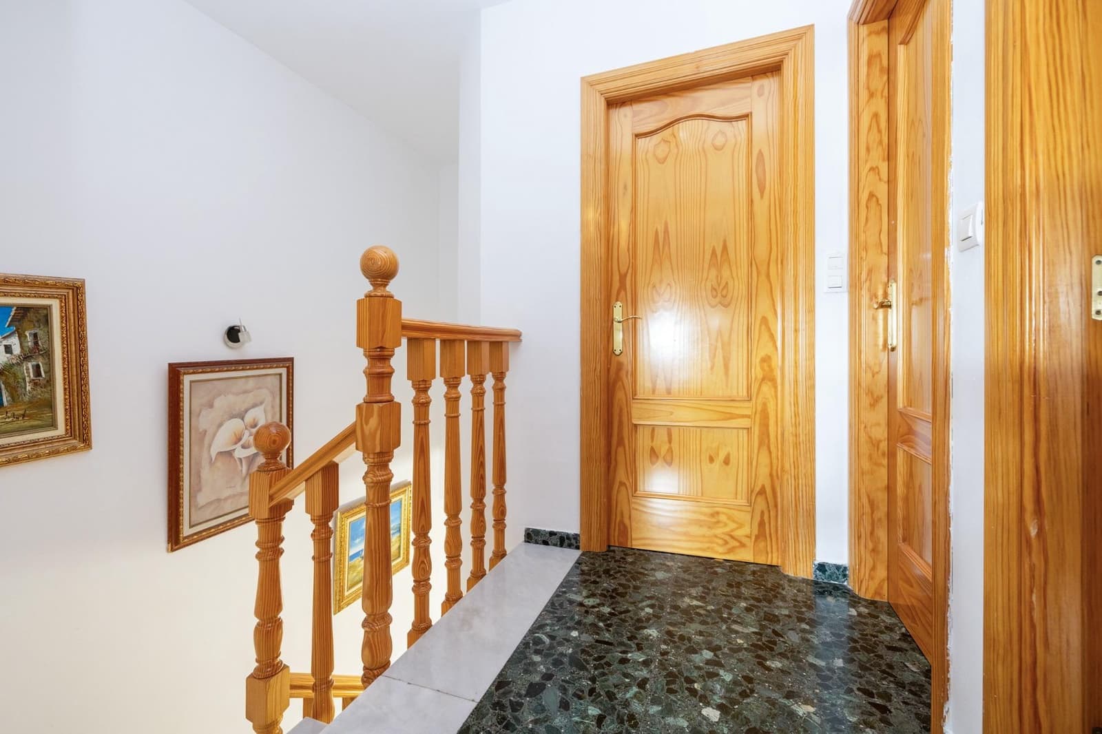 3 bedroom Townhouse for sale in Peligros with garage - € 205,000 (Ref: 9434210)