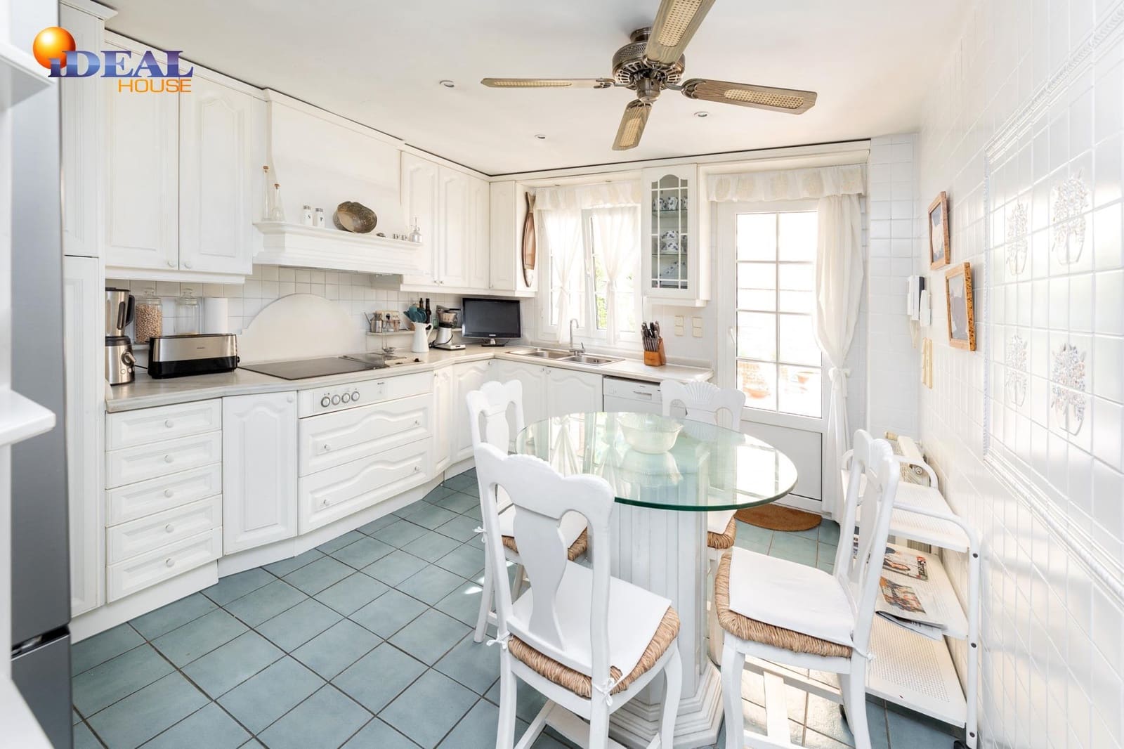 5 makuuhuone Huvila myytävänä paikassa Granada kaupunki mukana uima-altaan 
autotalli - 950 000 € (Ref: 9434212)