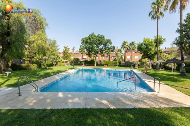 5 makuuhuone Huvila myytävänä paikassa Cerrillo de Maracena - Periodistas, Granada kaupunki mukana uima-altaan 
autotalli - 950 000 € (Ref: 9434212)