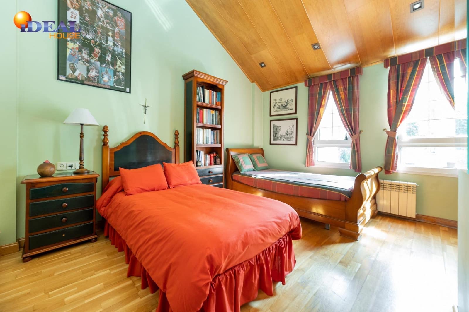 5 makuuhuone Huvila myytävänä paikassa Granada kaupunki mukana uima-altaan 
autotalli - 950 000 € (Ref: 9434212)