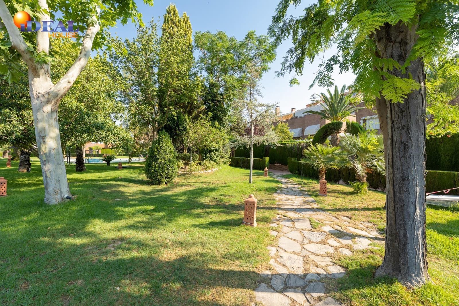 5 makuuhuone Huvila myytävänä paikassa Granada kaupunki mukana uima-altaan 
autotalli - 950 000 € (Ref: 9434212)